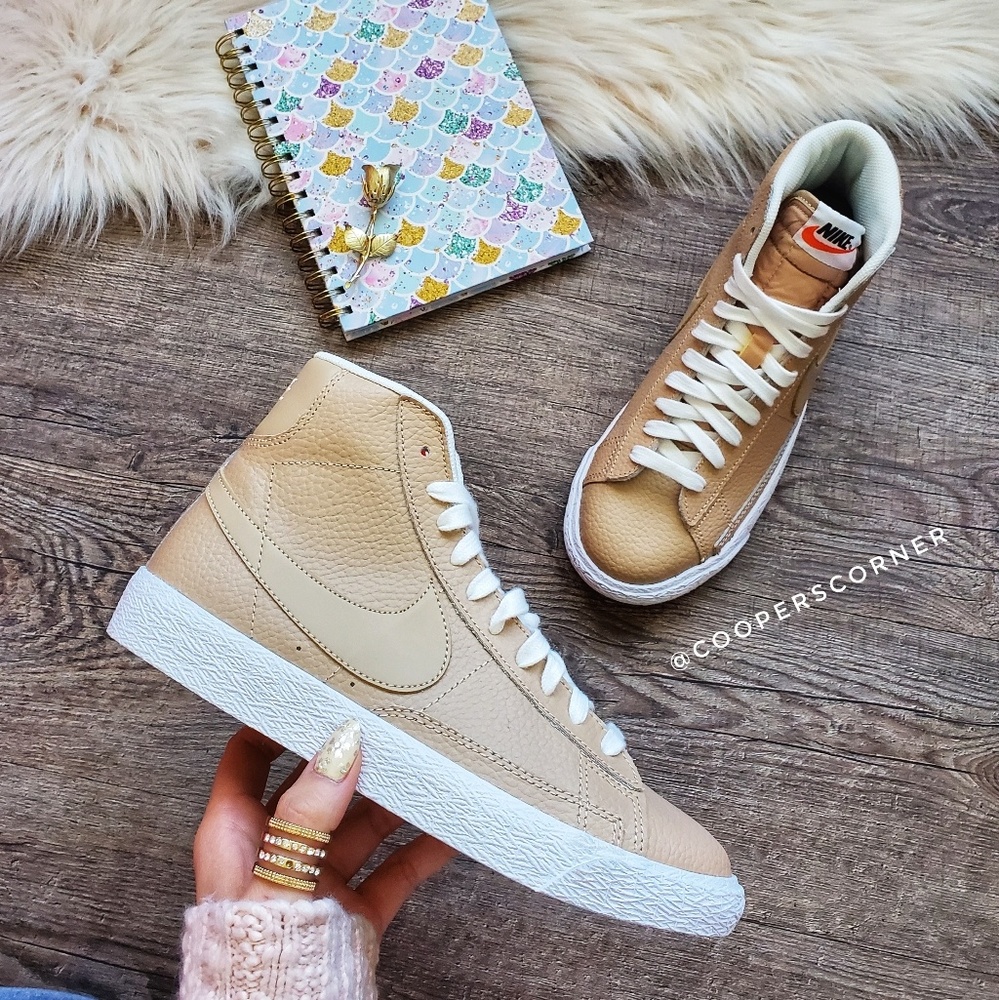 NEW Nike Blazer Mid